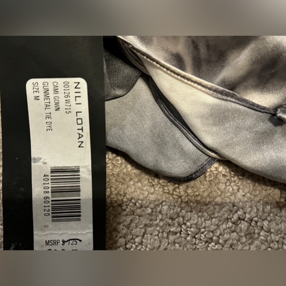 NILI LOTAN CAMI SILK GOWN IN GUNMETAL TIEDYE - Picture 8 of 9
